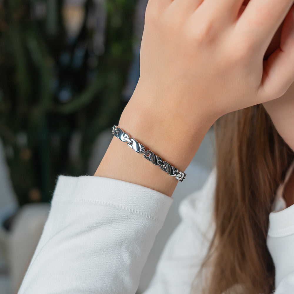 HealthyLine Stainless Steel Energy Bracelet 4-in-1. Silver color. Model B0035S-4-215