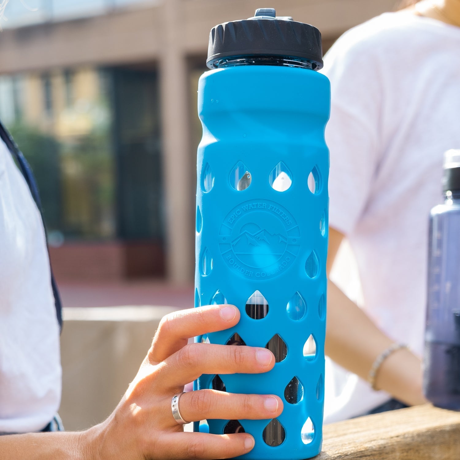 Blue Epic Escape Glass Bottle with Filter 32 oz