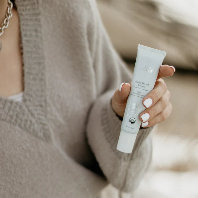 100% Pure - Hydra Drench Cream has an ingredient Chia seed gel locks in hydration.