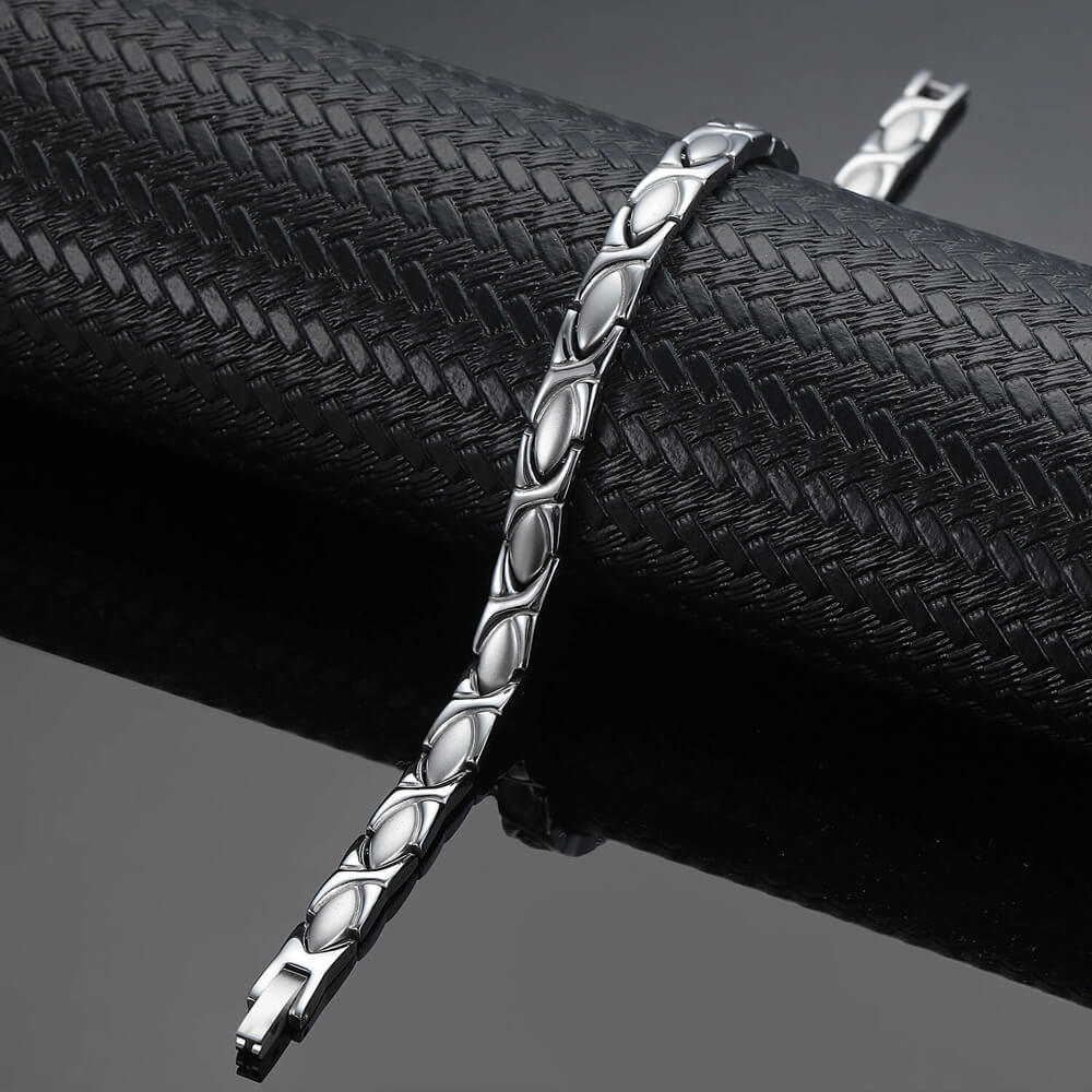 HealthyLine Stainless Steel Energy Bracelet 4-in-1. Silver color. Model B006S