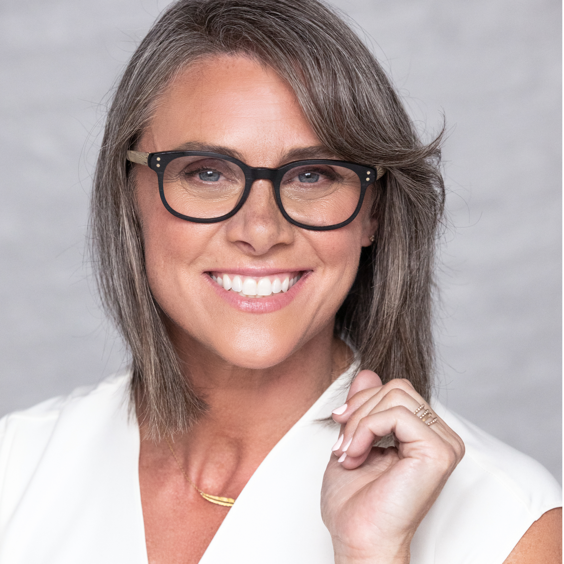 Strengthens strands, repairs damage, and protects against breakage and split ends for all age.